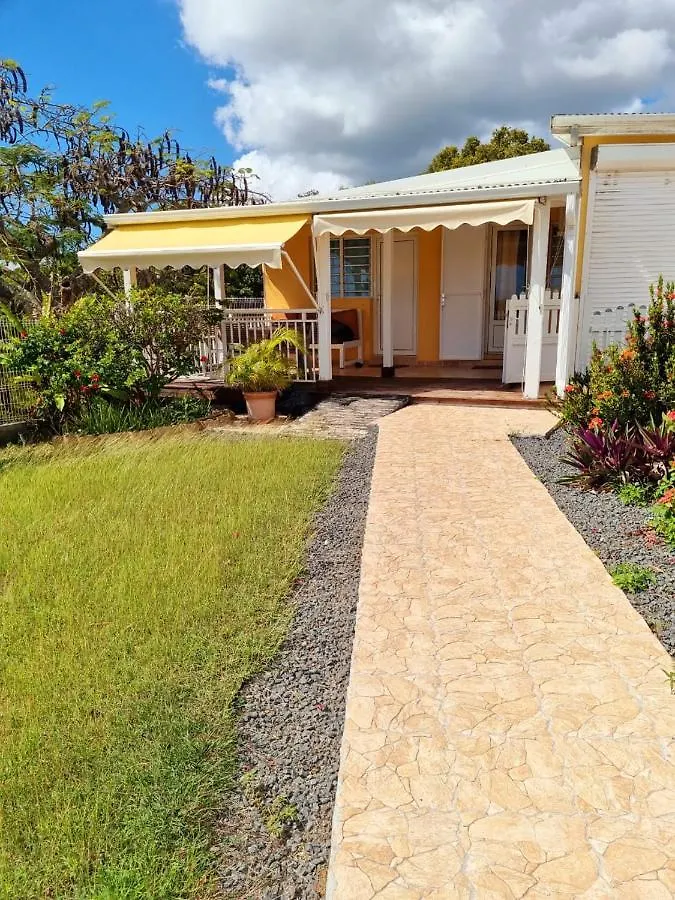 Tatil Evi Loue F3 Vue Sur Mer Dans Propriete Privee Sainte-Anne